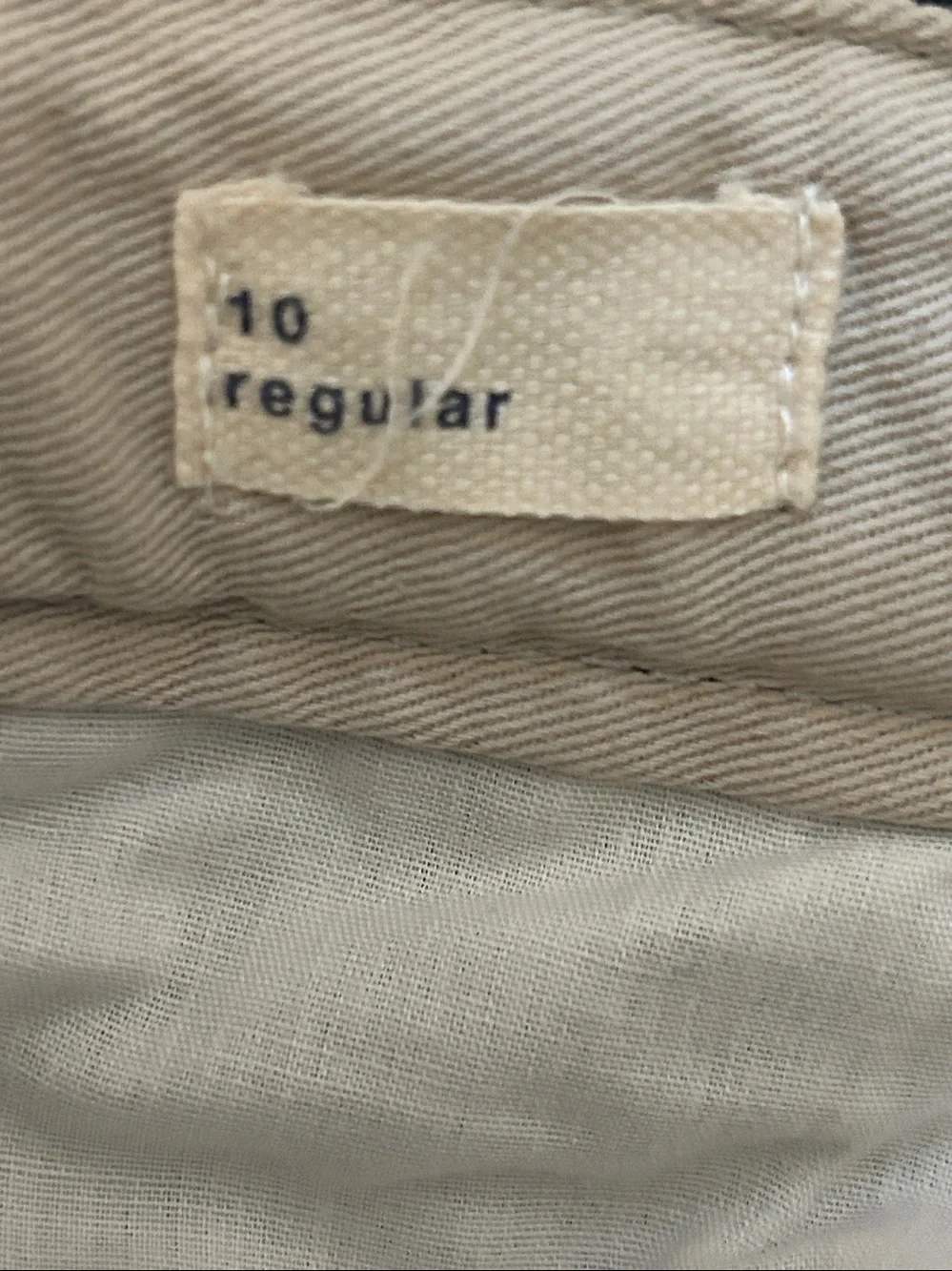Gap Yourh Khaki Navy Relaxed Fit stretch shorts.   Size 10